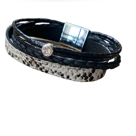 Magnetic Multi Strand Snake Pattern Braided Black & White Rhinestone Bracelet - Picture 2 of 7